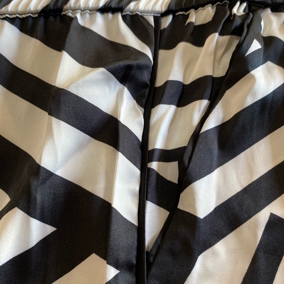 Attitudes by Renee Regular Casa Comfy Printed Pant With Black Piping Woodblock - Picture 4 of 5